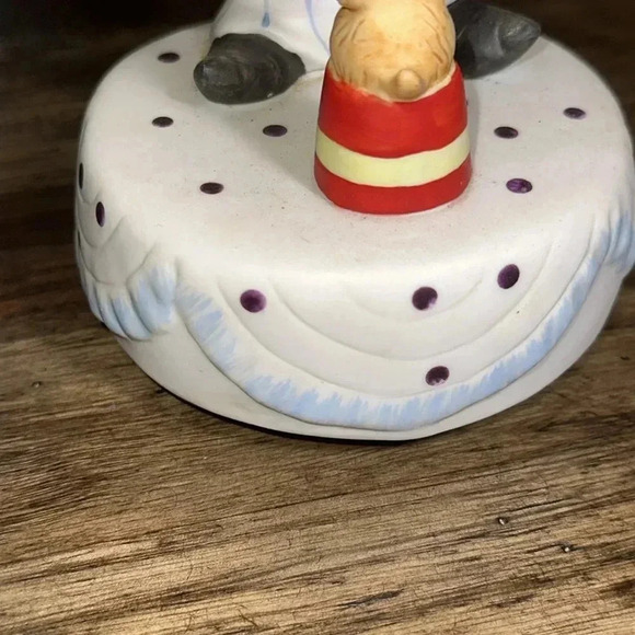 vintage porcelain clown playing violin music box with dog SEND IN THE CLOWNS - Picture 14 of 16